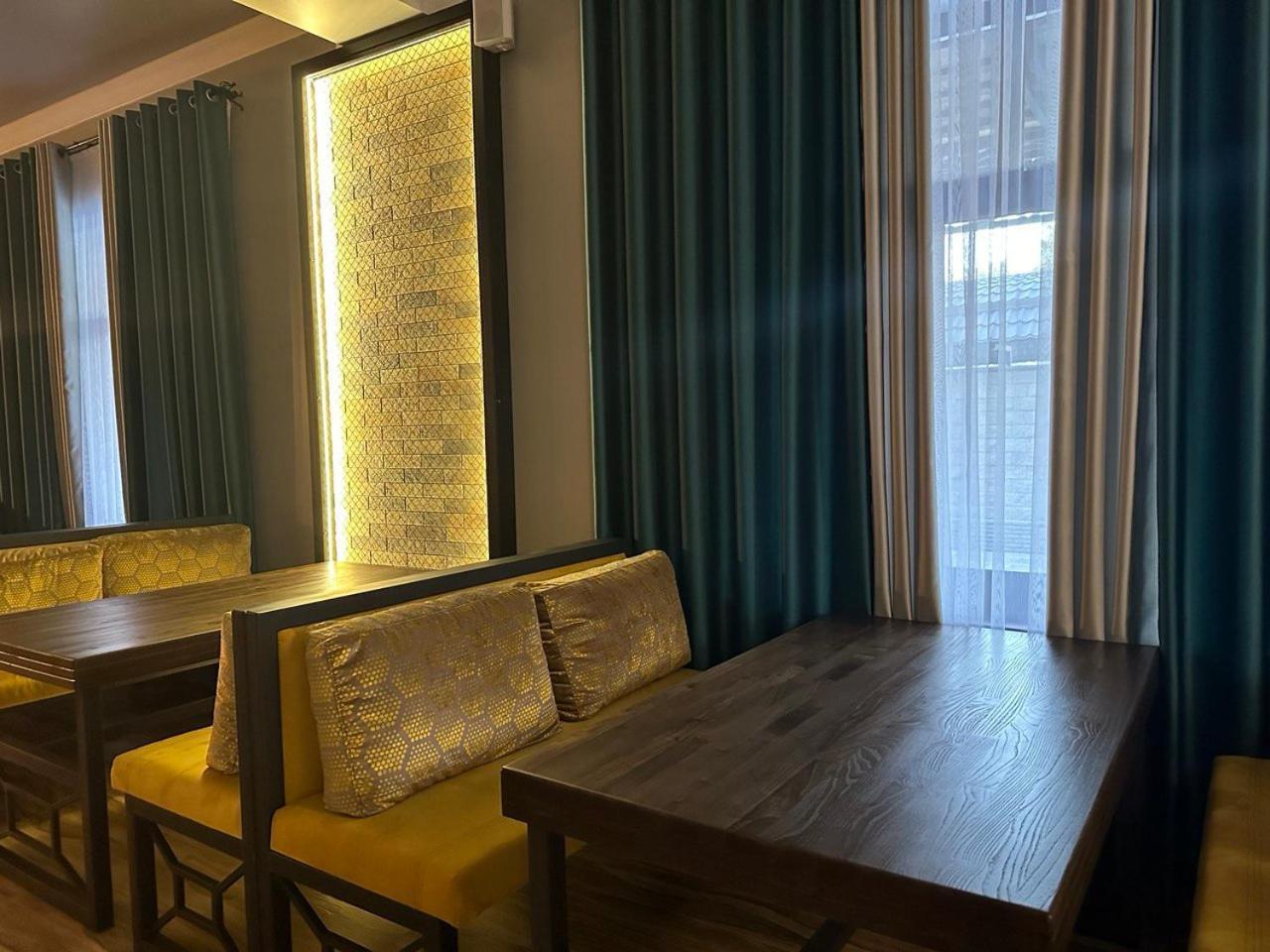 Grand Way Hotel Taraz Eksteriør bilde