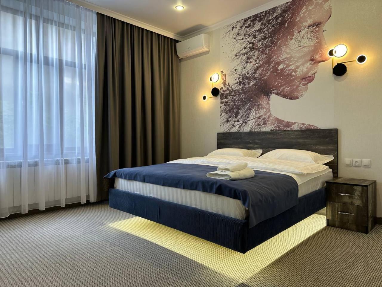 Grand Way Hotel Taraz Eksteriør bilde