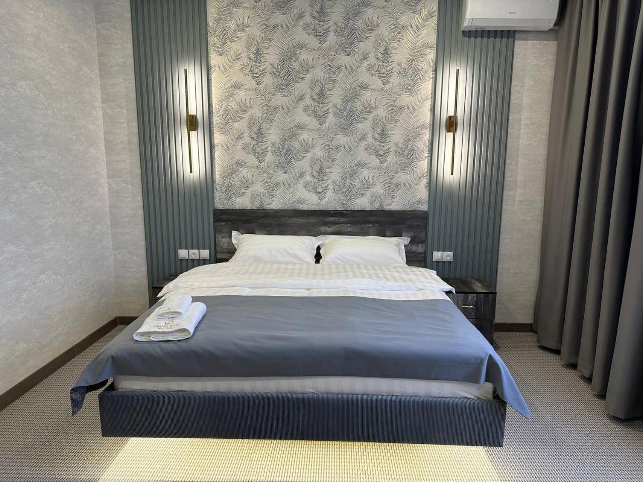 Grand Way Hotel Taraz Eksteriør bilde